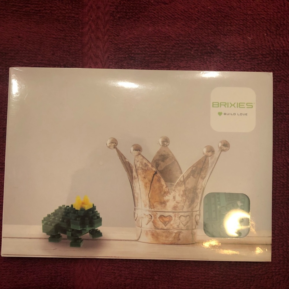 NIP BRIXIES BUILD LOVE "FROG KING " POST CARD